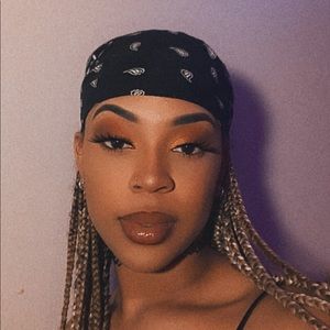 Meet your Posher, Jaori